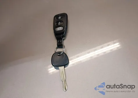 2020 Hyundai Elantra Sel z USA, uszkodzony, nr VIN KMHD84LF0LU937196